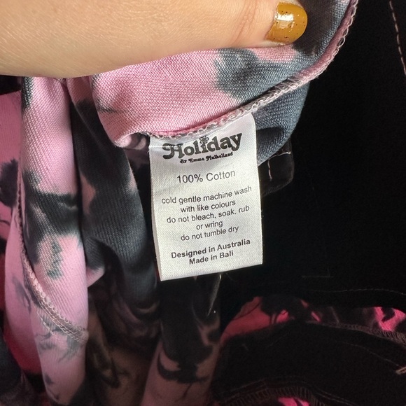 Emma Mulholland on Holiday Kokomo Tie Dye Pants - Picture 8 of 12